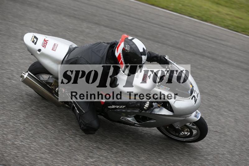 Archiv-2025/10 23.04.2025 Cornu Master School ADR/rot-rouge/22